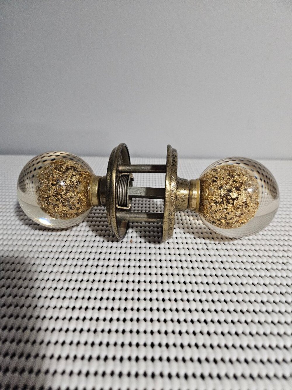 Vintage Ruth Richmond gold flake lucite door knob